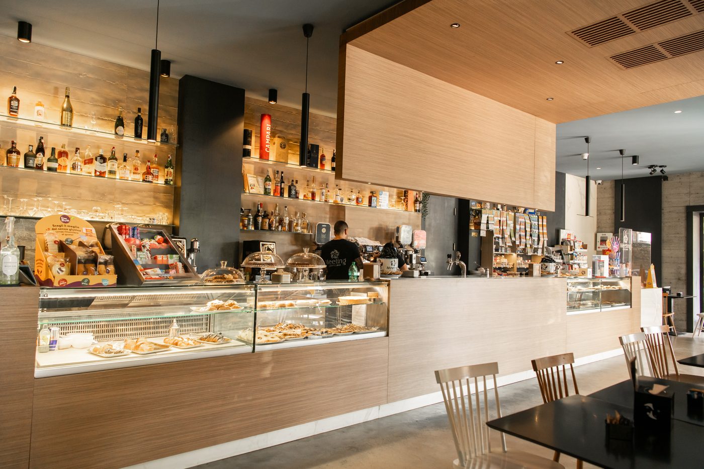 Meeting Lounge Bar — Lounge Bar