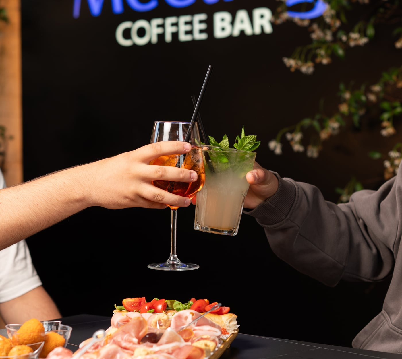 Meeting Lounge Bar — Lounge Bar