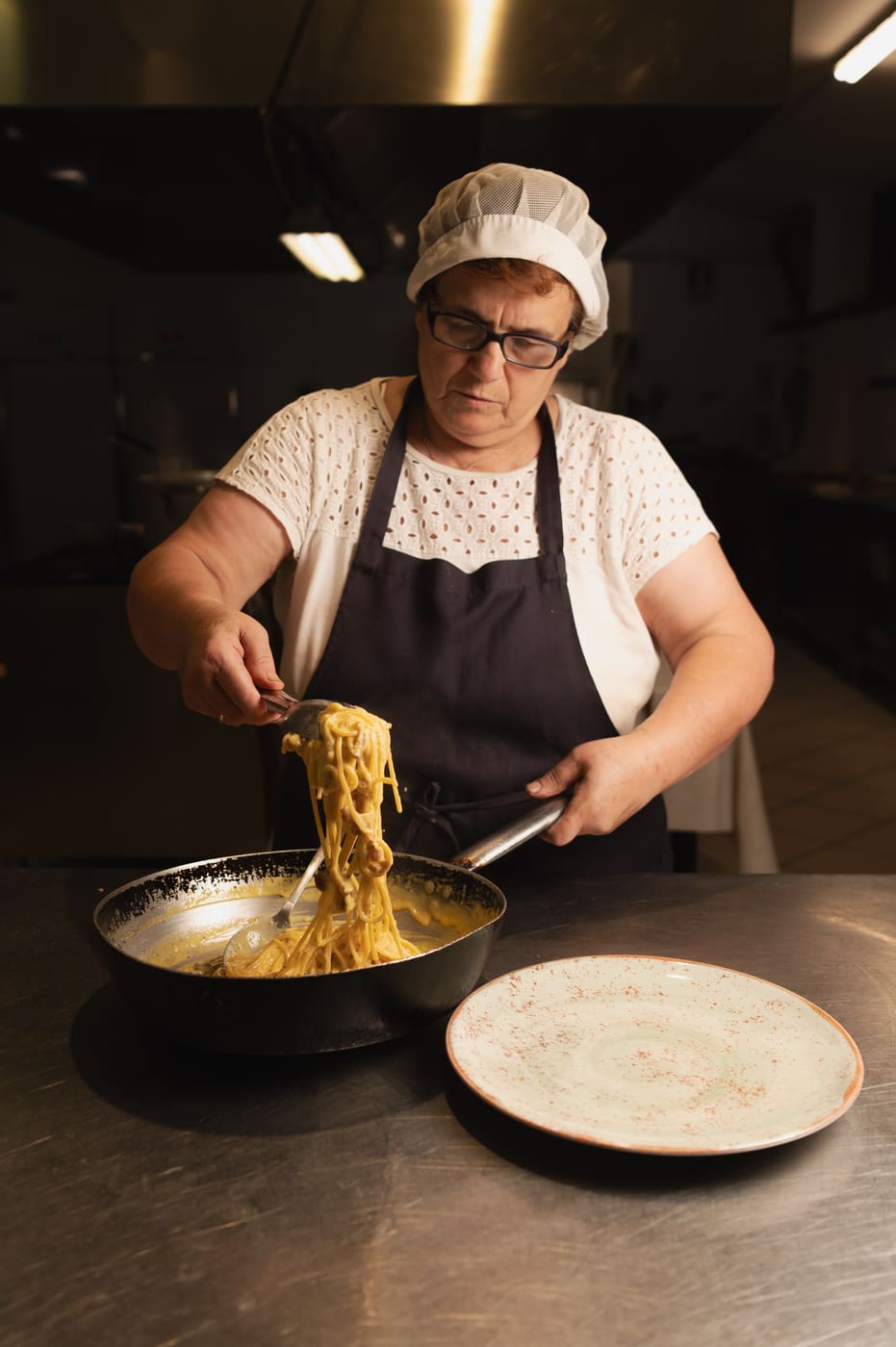 Preparazione in cucina per Uliveto